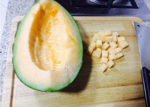 顾客吃哈密瓜视频,顾客品尝视频大赏