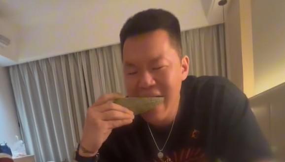 去看吃瓜的视频,娱乐圈幕后故事大揭秘