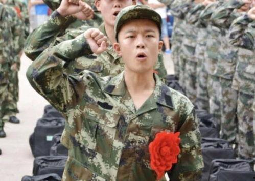 当兵吃瓜视频,揭秘军营里的欢乐时光