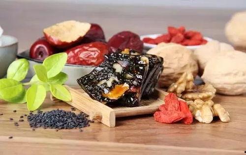 劳务点点嘉玮饺子皮吃瓜视频