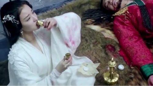 俩美女吃瓜后陪葬视频,美女吃瓜后意外陪葬，揭秘古墓神秘传说