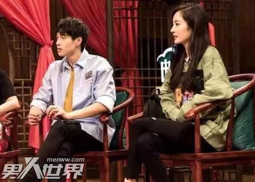 杨幂魏大勋吃瓜视频,甜蜜同框引网友热议